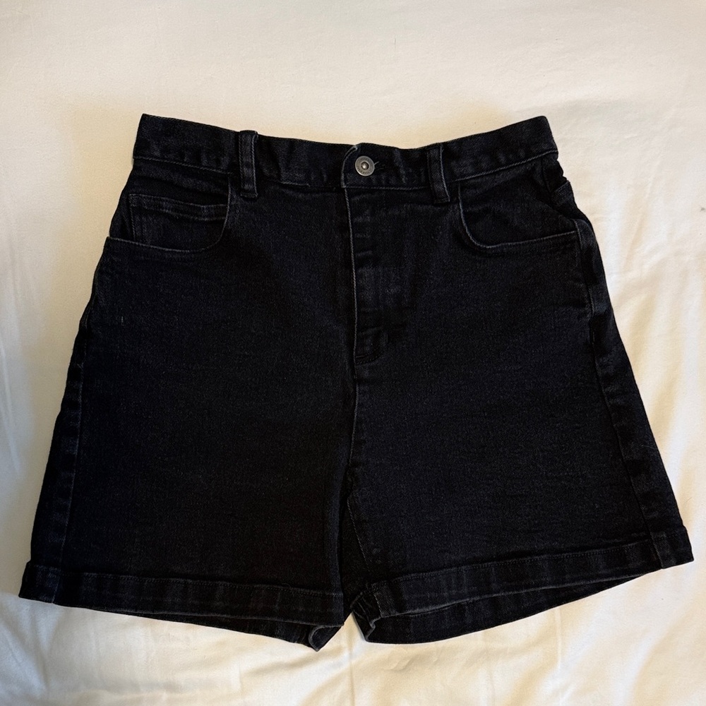 Liz Claiborne Women's Black Jean Shorts